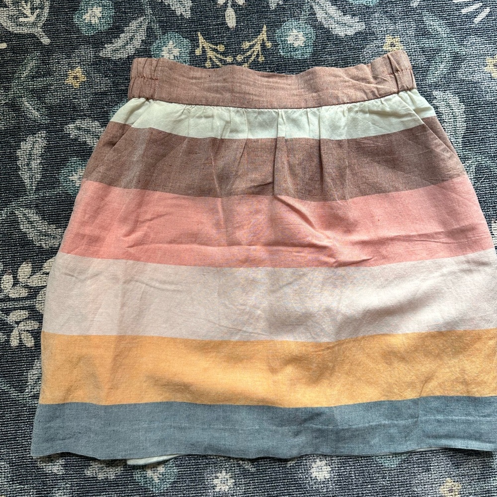 Loft pull on skirt with pockets